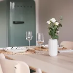 Saniertes Altbauzimmer An Der Karlsaue Homestay *